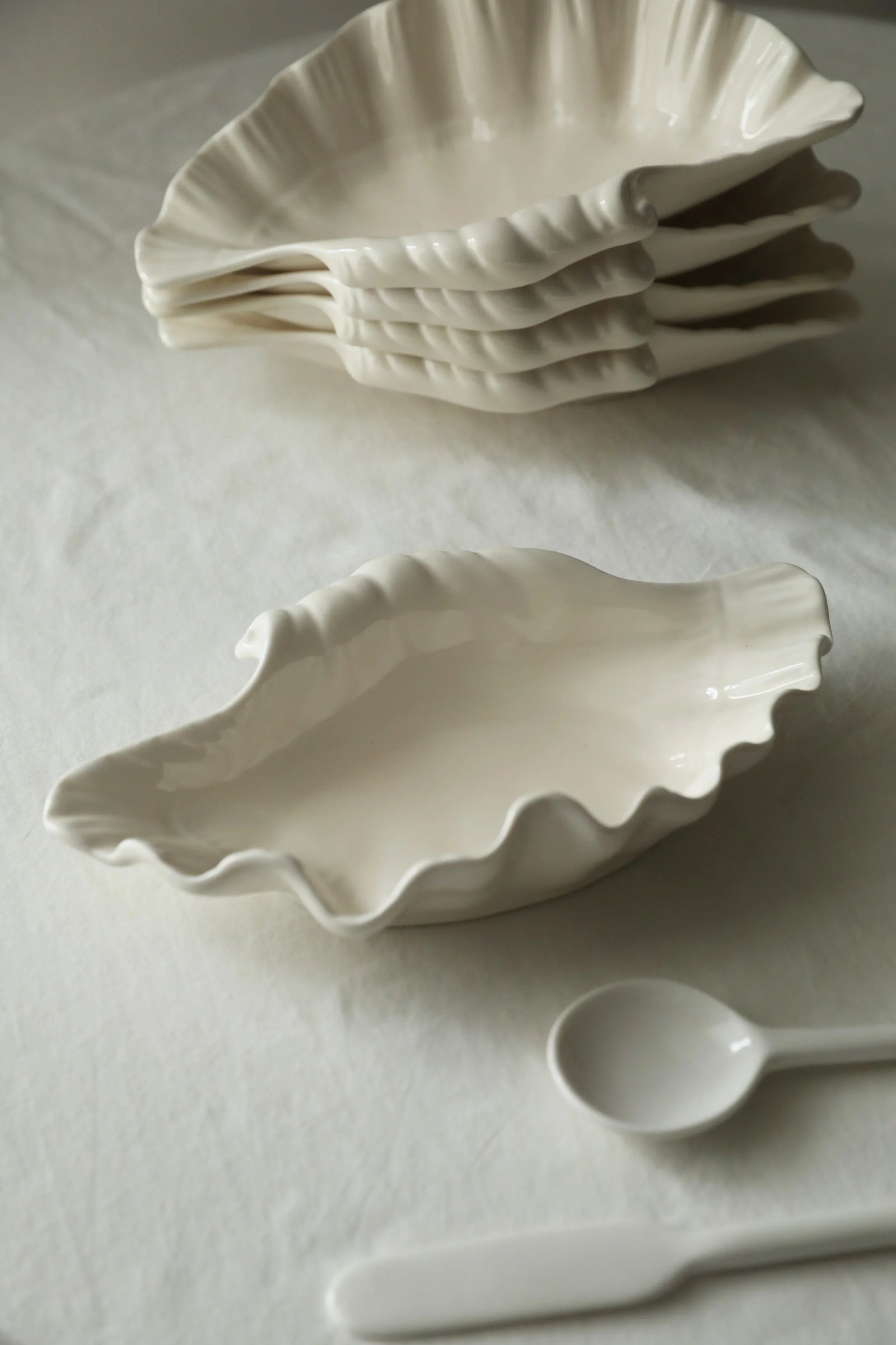 Assiette Céramique Forme Coquillage Crème Rétro