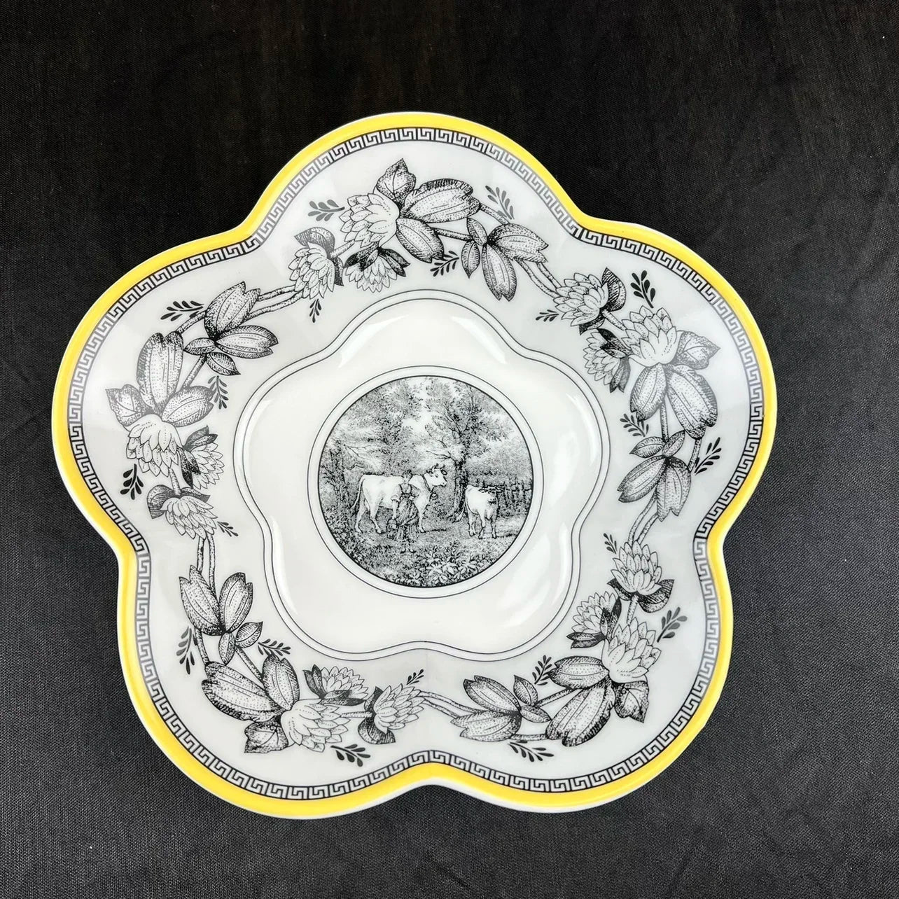 Service de Vaisselle en Porcelaine Complet