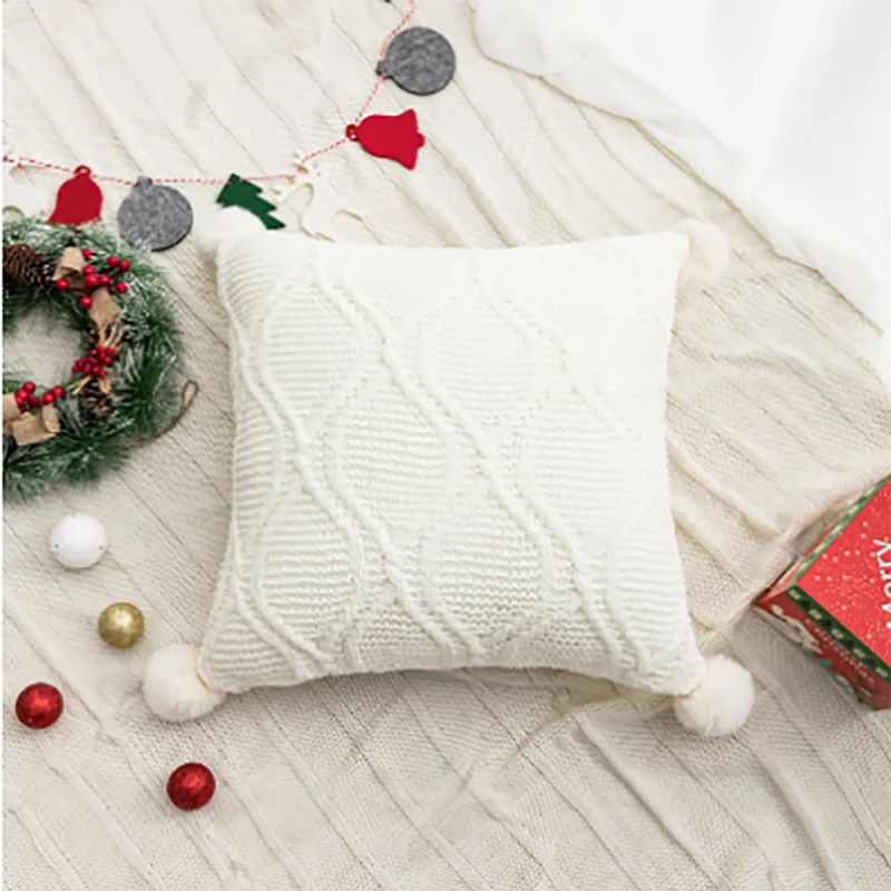 Housse de Coussin Nordique Noël Beige Blanc Brodée Lettres