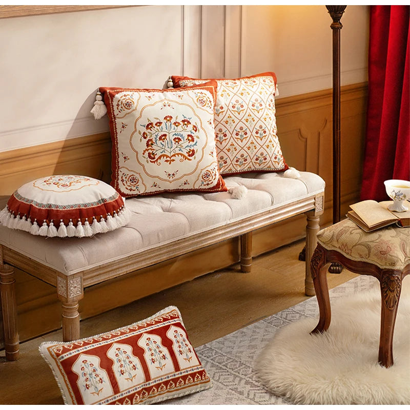 Housse de Coussin Lombaire Velours Rouge Brique Floral