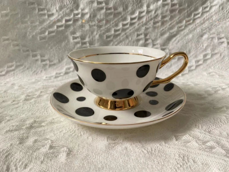 Duo de Tasses à Café Rétro avec Soucoupes 220ml