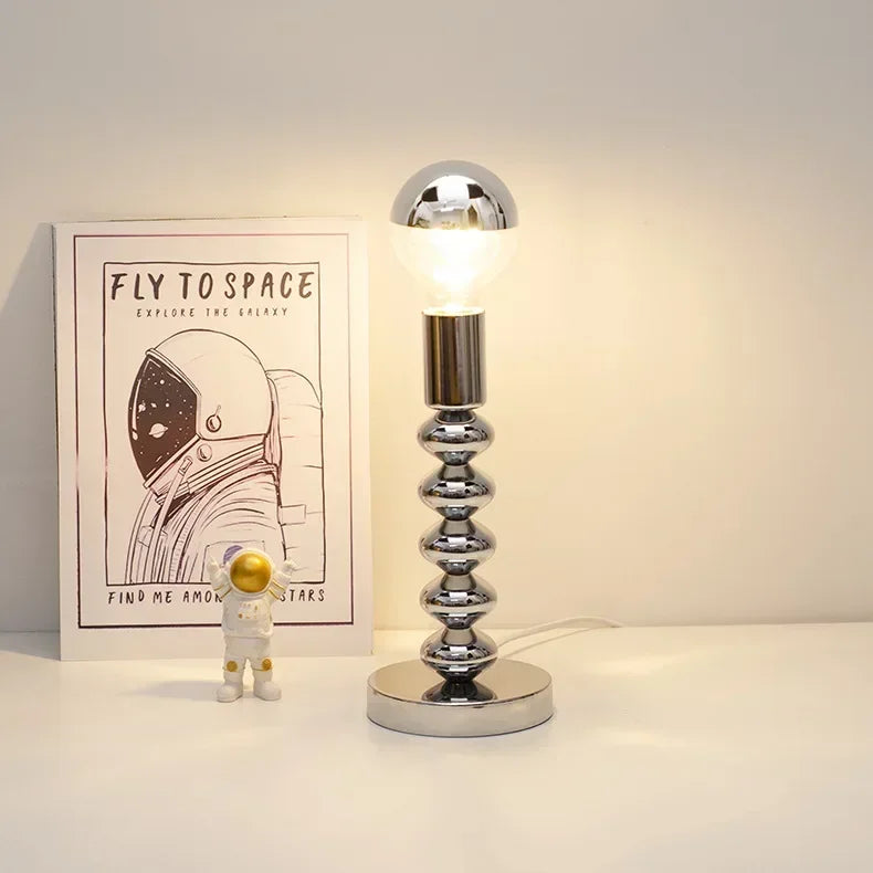 Lampe de Table Bauhaus - Métal Chromé et LED