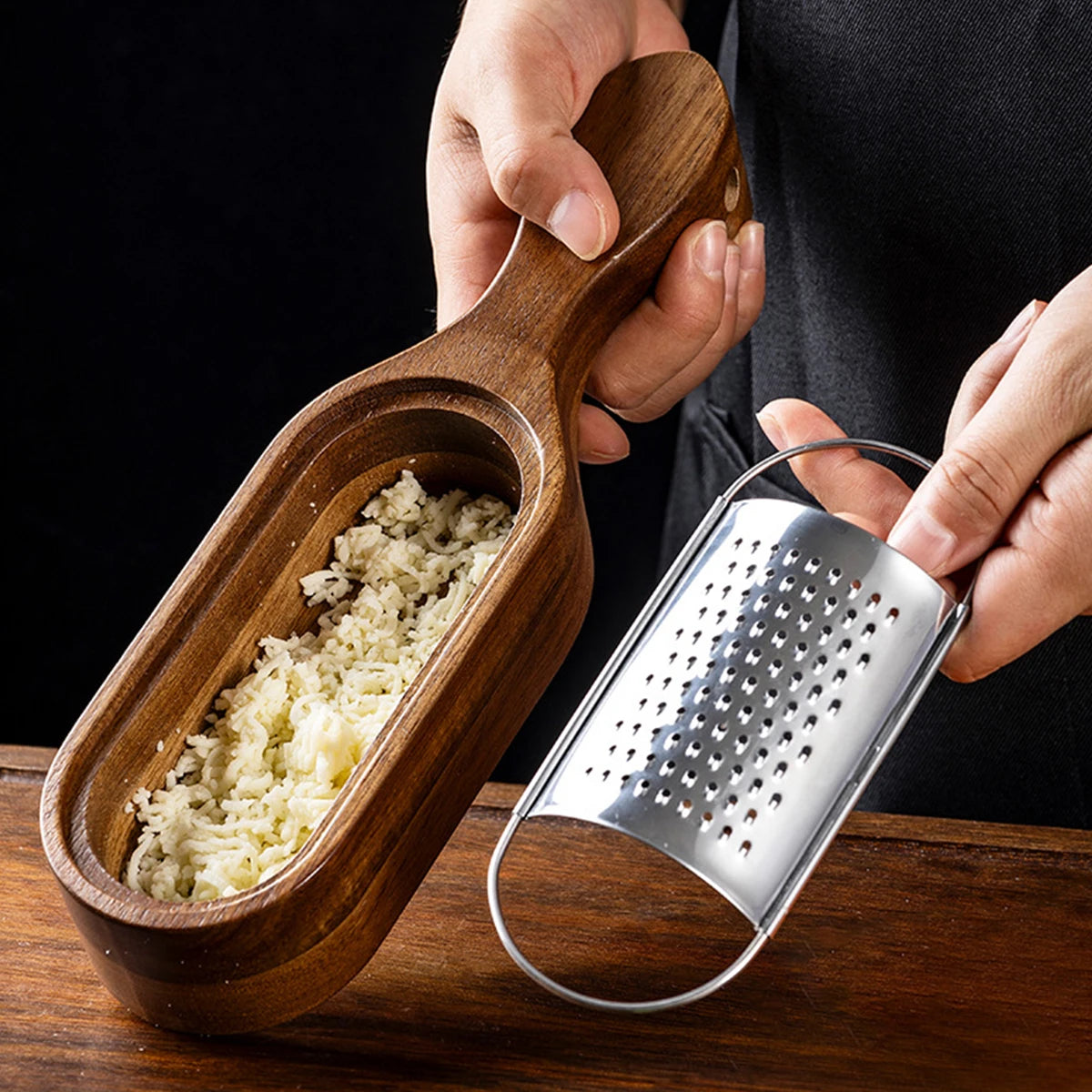 Râpe à Fromage Acier Inoxydable avec Boîte Bois de Santal