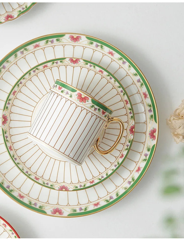 Tasse à Café Céramique Rayures Dorées Classiques