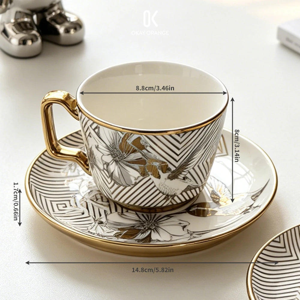 Tasse à Café Vintage Porcelaine Motif Fleurs et Oiseaux