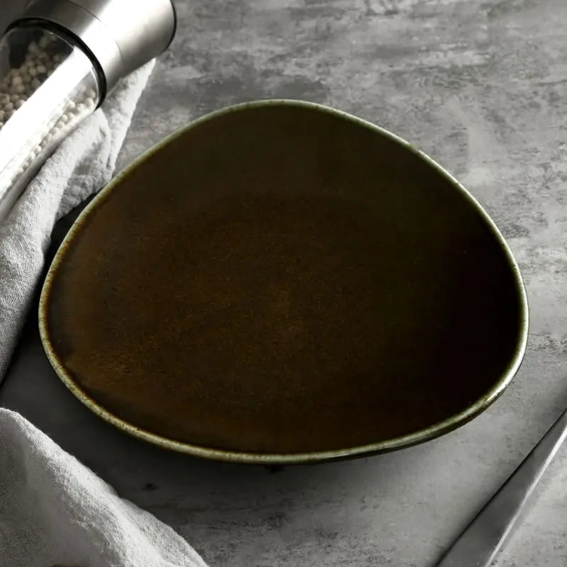 Assiette en Céramique Forme Irrégulière Style Nordique