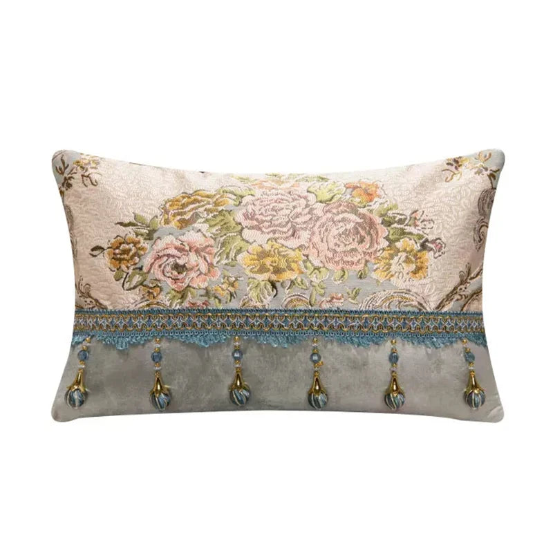 Housse de Coussin Vienne Jacquard Floral Européen avec Pompons