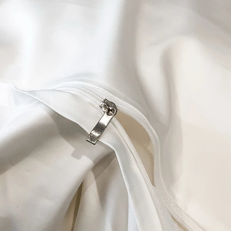 Parure de Lit Style Hôtelier Broderie Dorée Gris