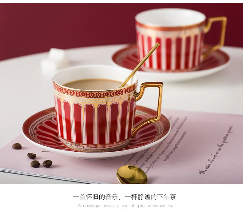 Tasse à Café Céramique Florale Anse Dorée