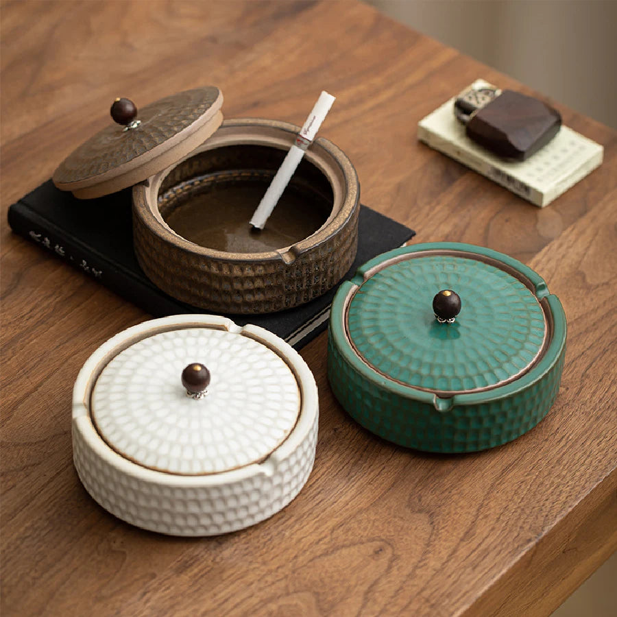 Cendrier en Céramique avec Couvercle - Design Épuré