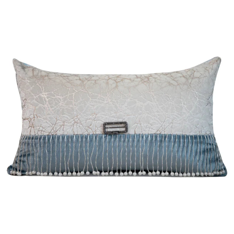 Housse de Coussin Lombaire Effet Python avec Pompon Art Déco
