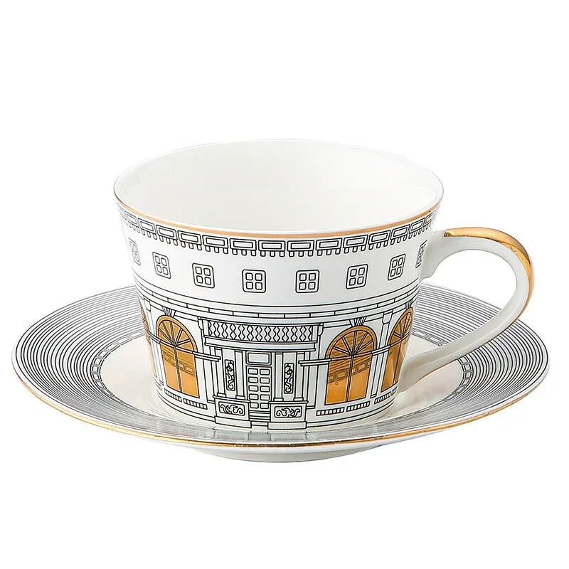 Tasse à Café Française Dorée avec Soucoupe Style Architectural