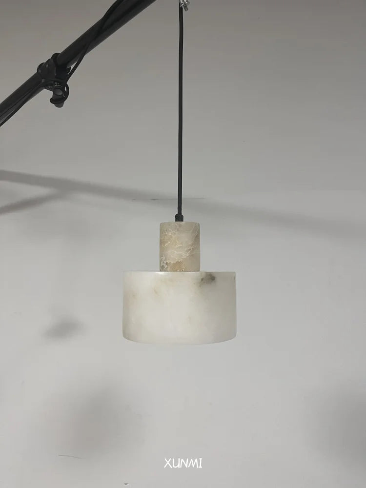 Petit Lustre en Marbre Italien - Chevet et Table à Manger