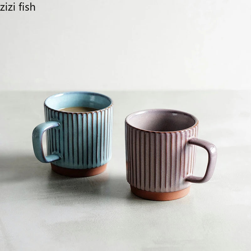 Tasse Rayée Vintage en Céramique