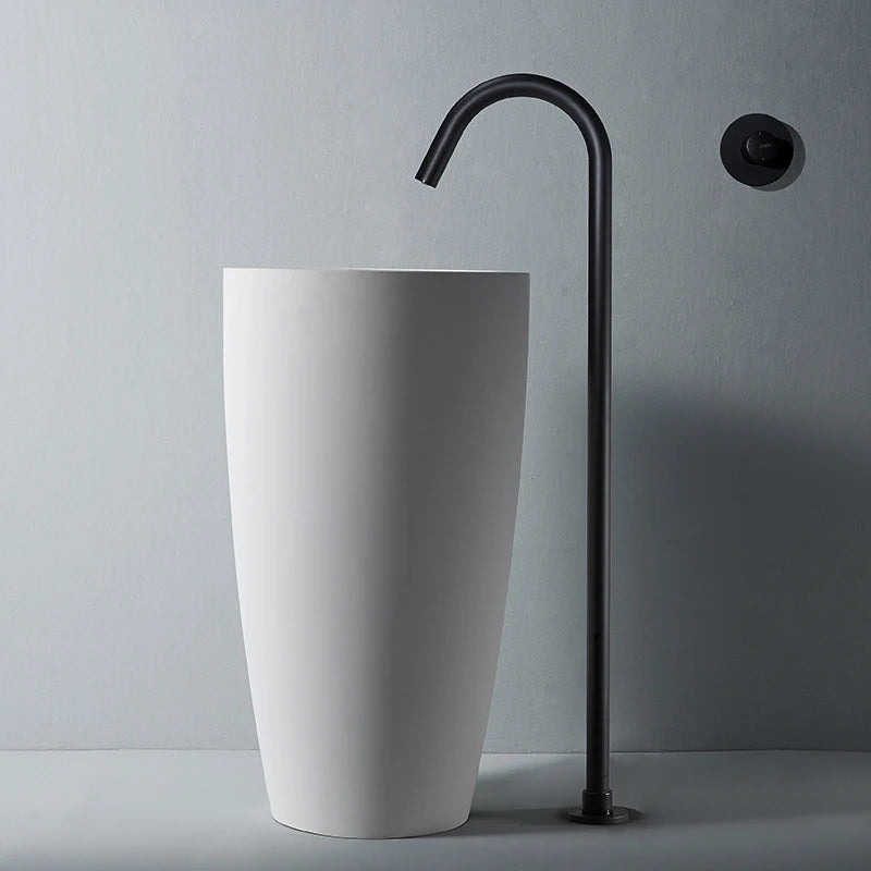 Robinet de Baignoire sur Pied Noir Cascade Pivotant