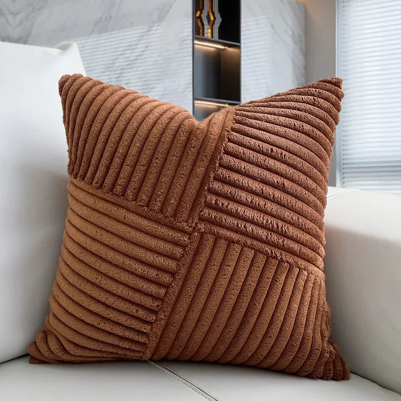 Housse de Coussin Pompons Noirs et Cuir Orange Format Lombaire
