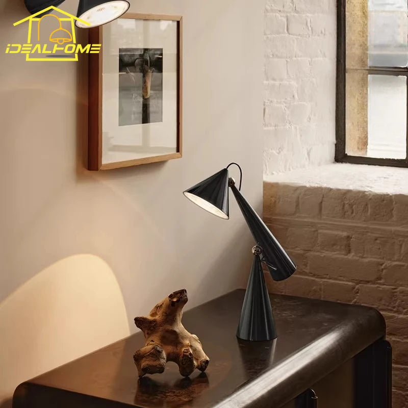 Lampe de Table Conique Portable - Design Nordique USB