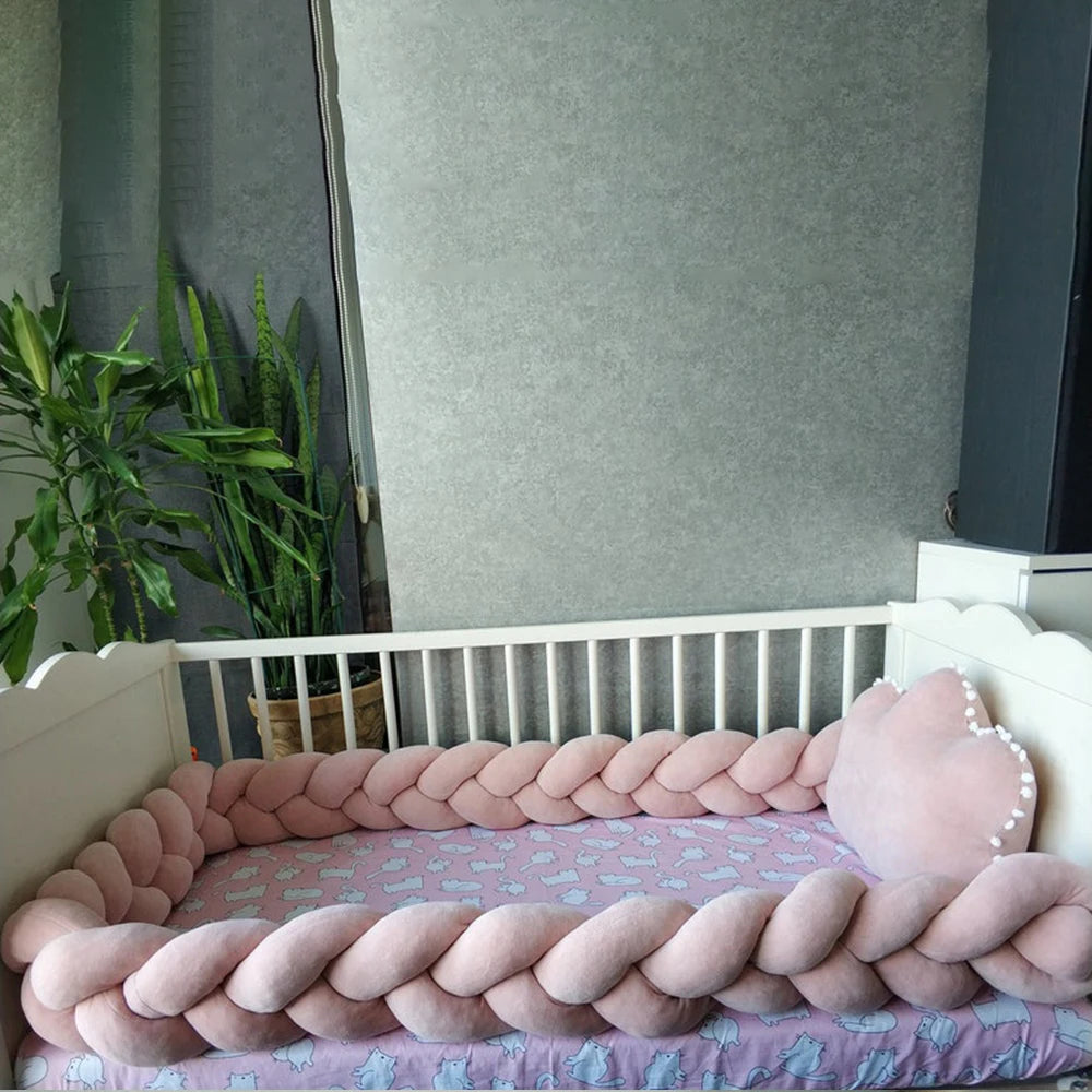 Tour de Lit Bébé Tressé Décoratif