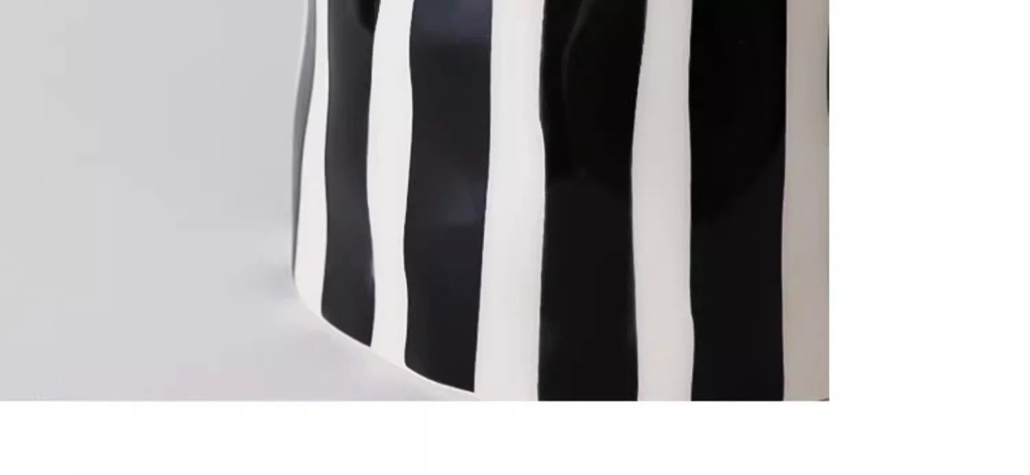 Vase Céramique Rayures Noir et Blanc pour Fleurs