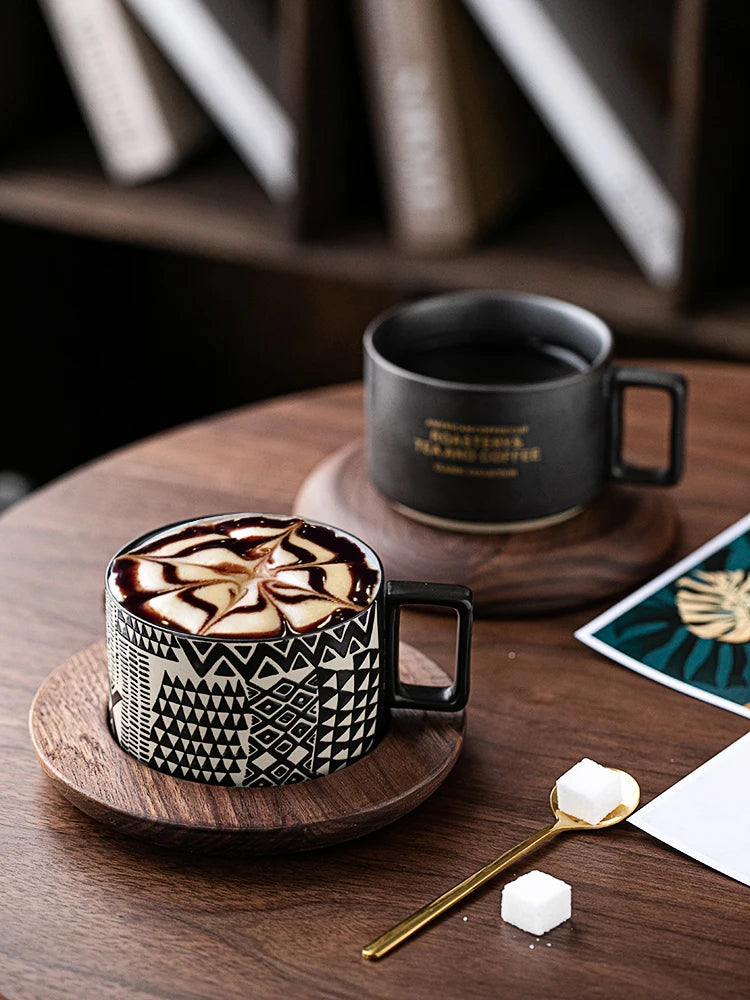 Tasse en Céramique avec Cuillère et Soucoupe Lettre Dorée 300ml