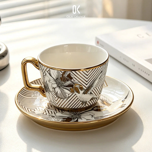 Tasse à Café Vintage Porcelaine Motif Fleurs et Oiseaux