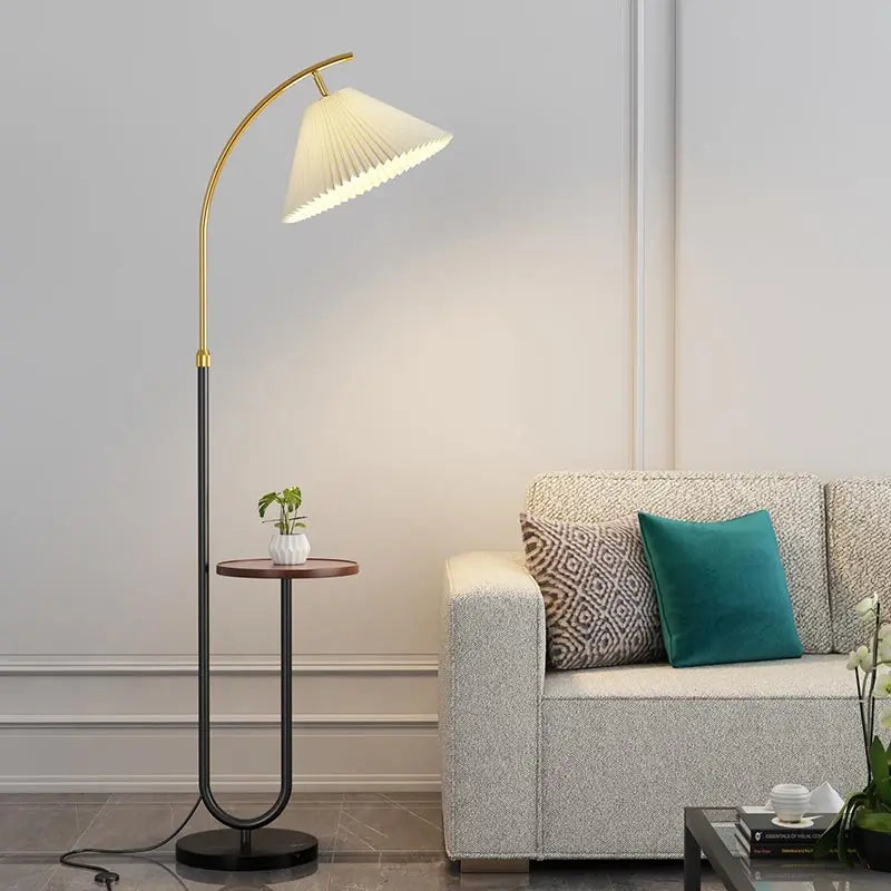Lampadaire sur Pied Nordique - Abat-Jour Tissu Noir et Or