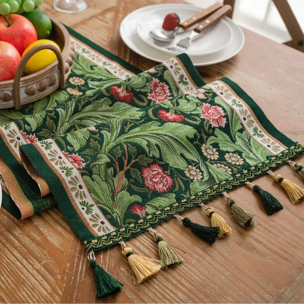 Chemin de Table Brodé Floral - Jacquard à Pompons