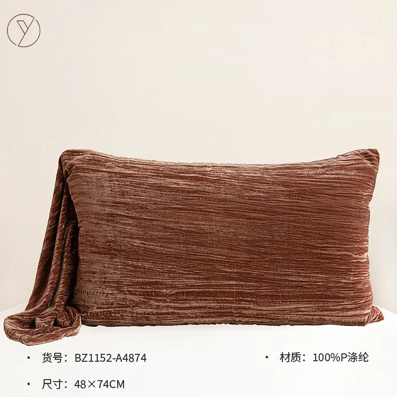 Housse de Coussin Beige à Pompons Format Long 30x65cm