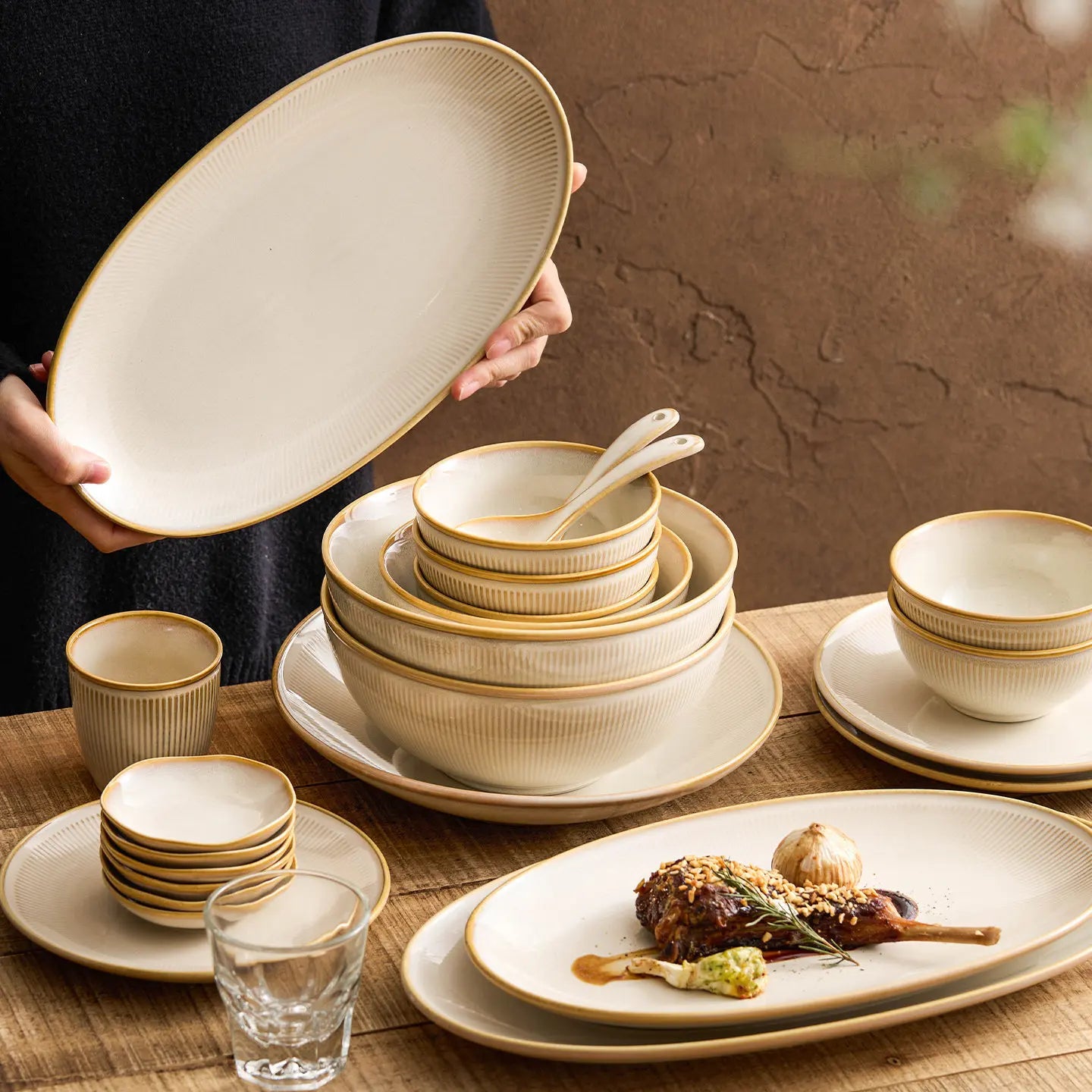 Service de Table Céramique Émaillée Jaune et Brun