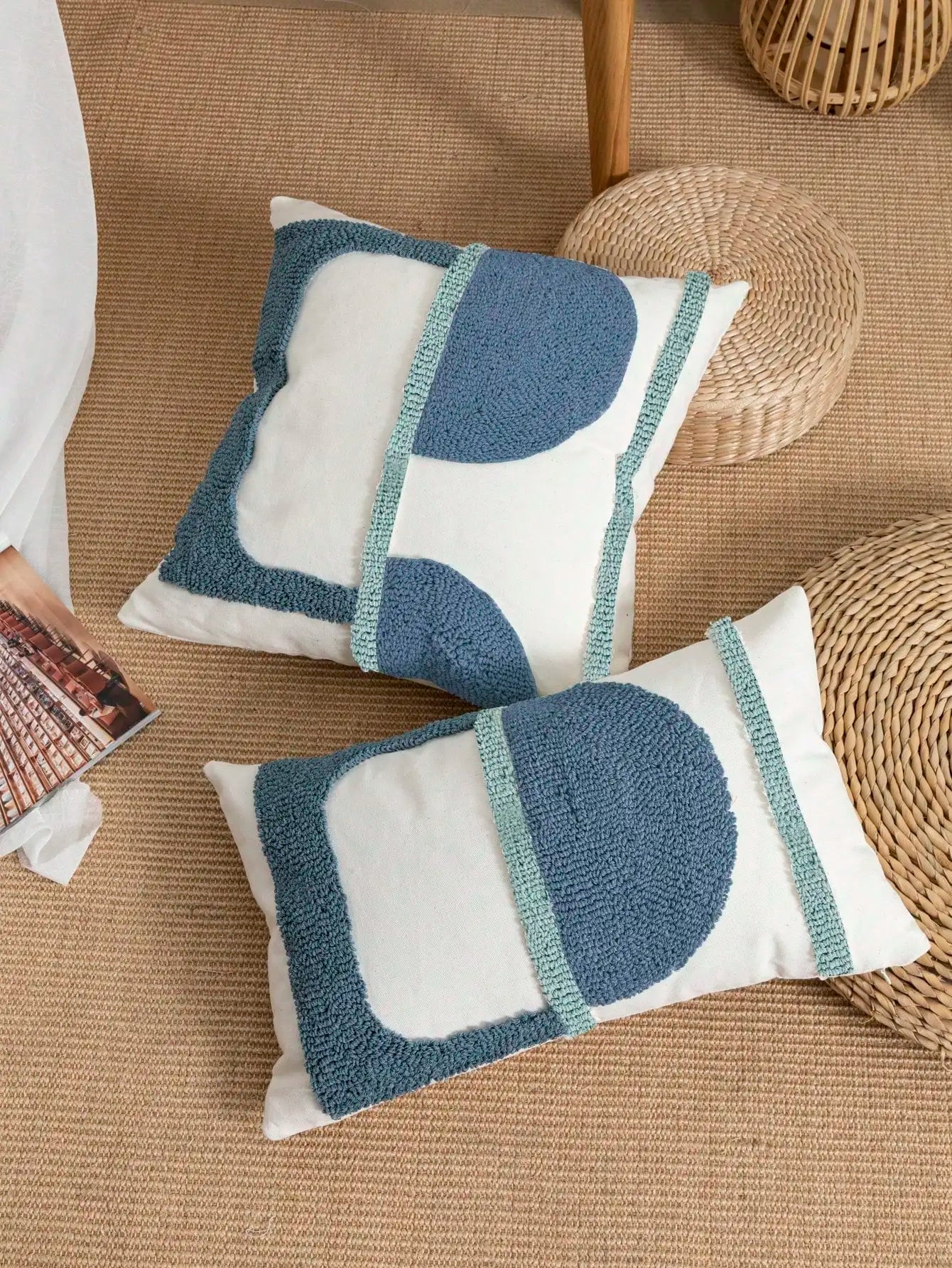 Housse de Coussin Toile Brodée - Motif Géométrique