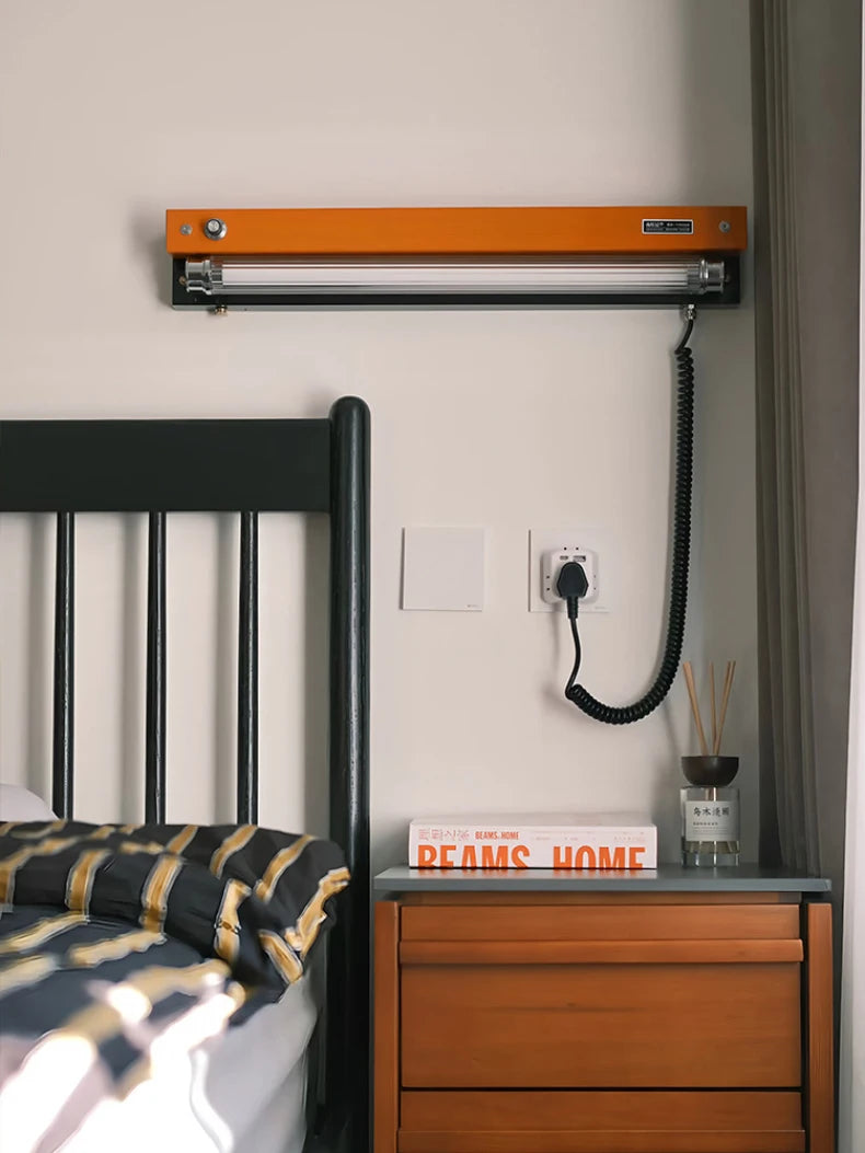 Applique Murale LED Design Tube Acrylique Orange et Noir