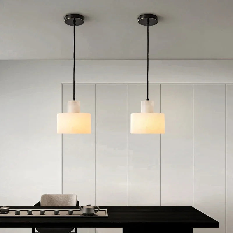Petit Lustre en Marbre Italien - Chevet et Table à Manger