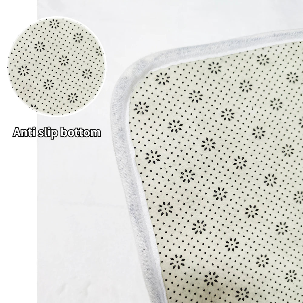 Wavy Area Rug – Black & White Fluffy Pile