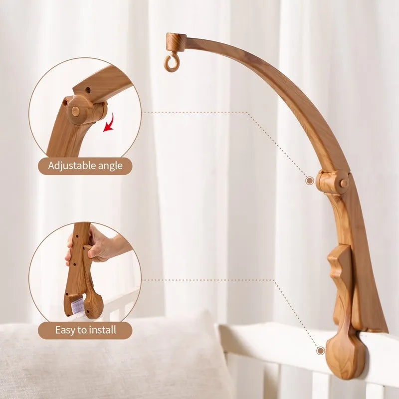 Mobile Musical en Bois et Feutrine pour Berceau