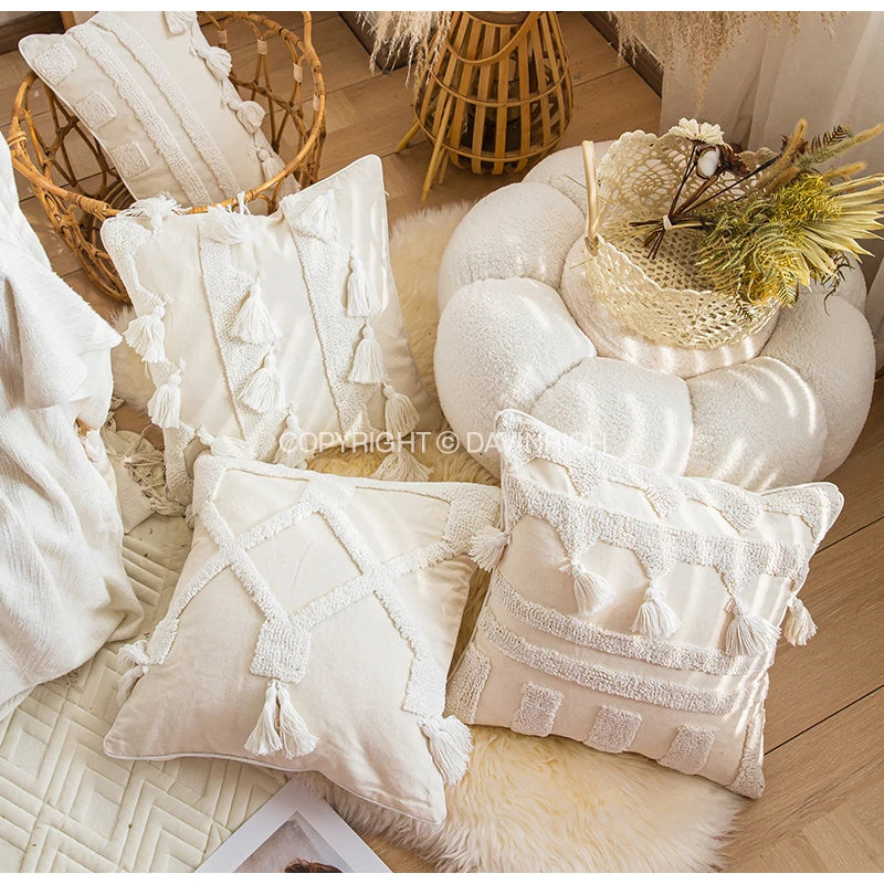 Housse de Coussin Blanche Bohème Tuftée Faite Main