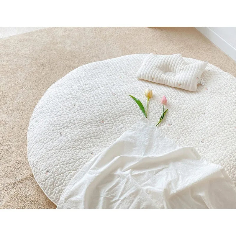 Tapis d'Éveil Rond Brodé Lapin et Fleurs