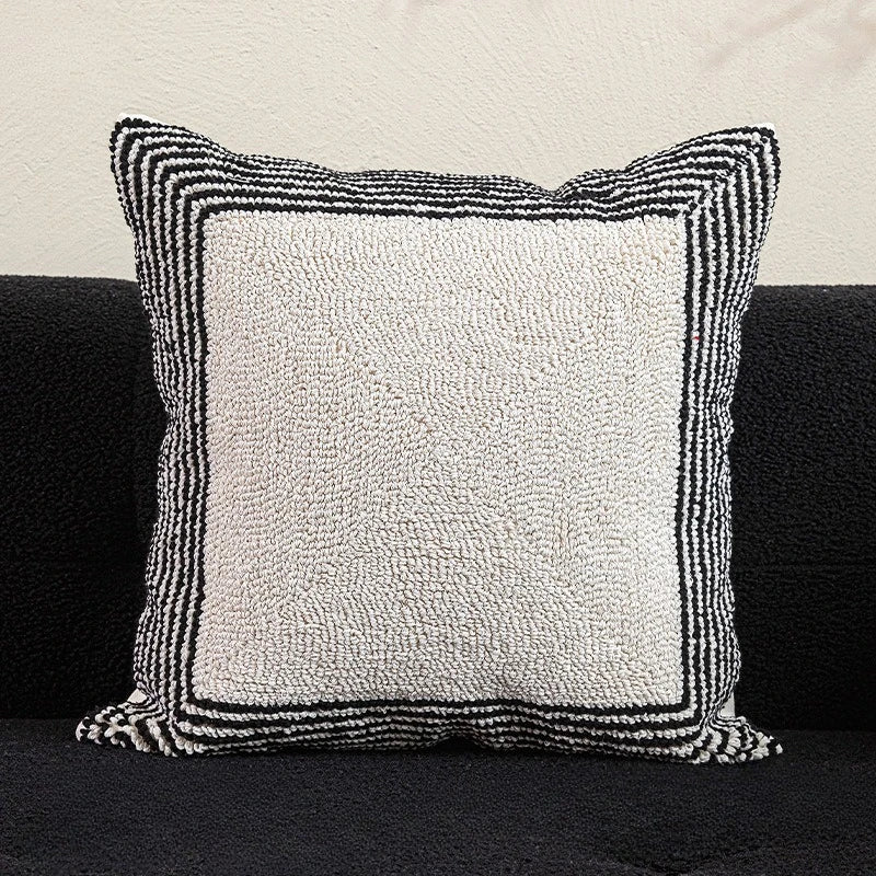 Housse de Coussin Brodée Motif Géométrique Abstrait Beige Noir