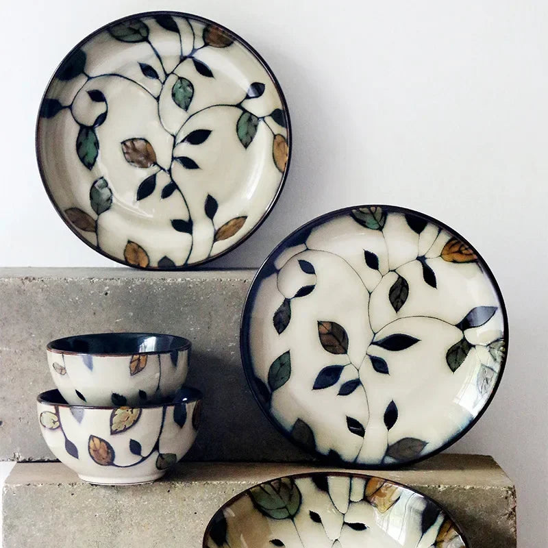 Assiette en Céramique Peinte à la Main Motif Fleurs