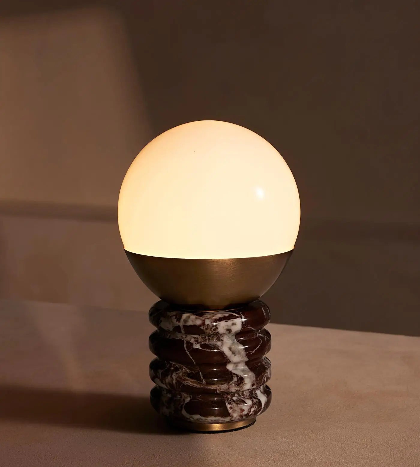Lampe de Table en Dolomite - Élégance Italienne