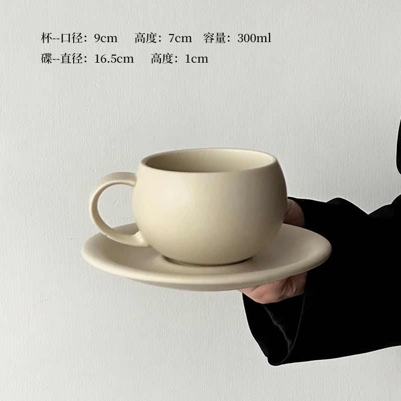 Tasse et Soucoupe Céramique Forme Œuf Style Européen