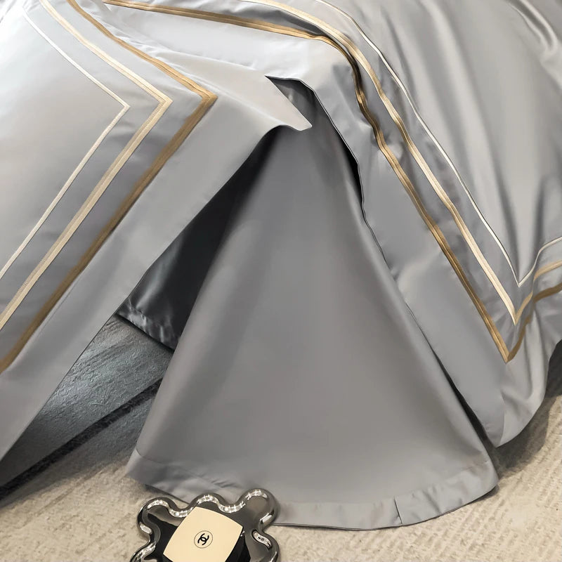 Parure de Lit Style Hôtelier Broderie Dorée Gris