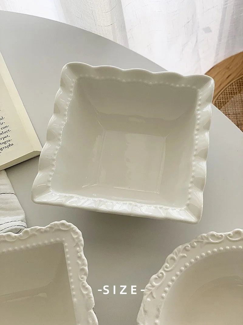 Grand Bol en Céramique Blanche Motif Dentelle en Relief