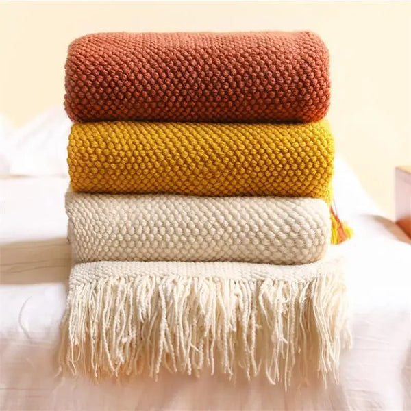 Plaid Tricoté Multi-Usage - Coloris Uni avec Pompons