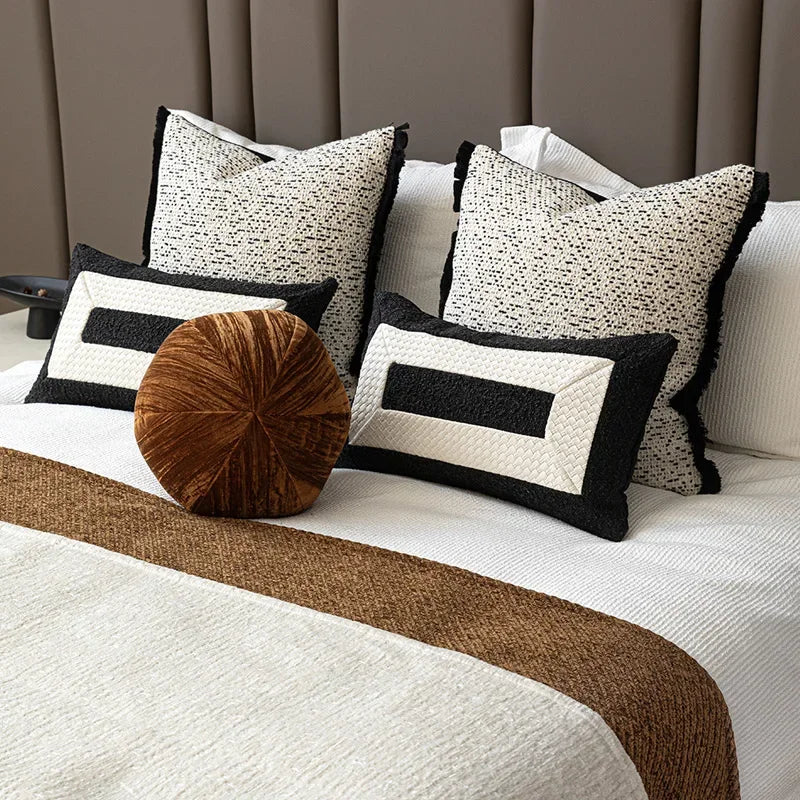 Housse de Coussin Lombaire Design Noir et Blanc Style Designer