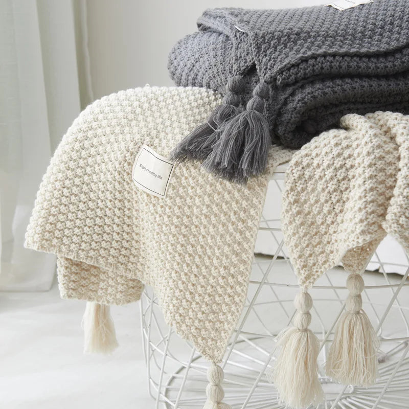 Plaid Tricoté à Pompons - Couleur Unie