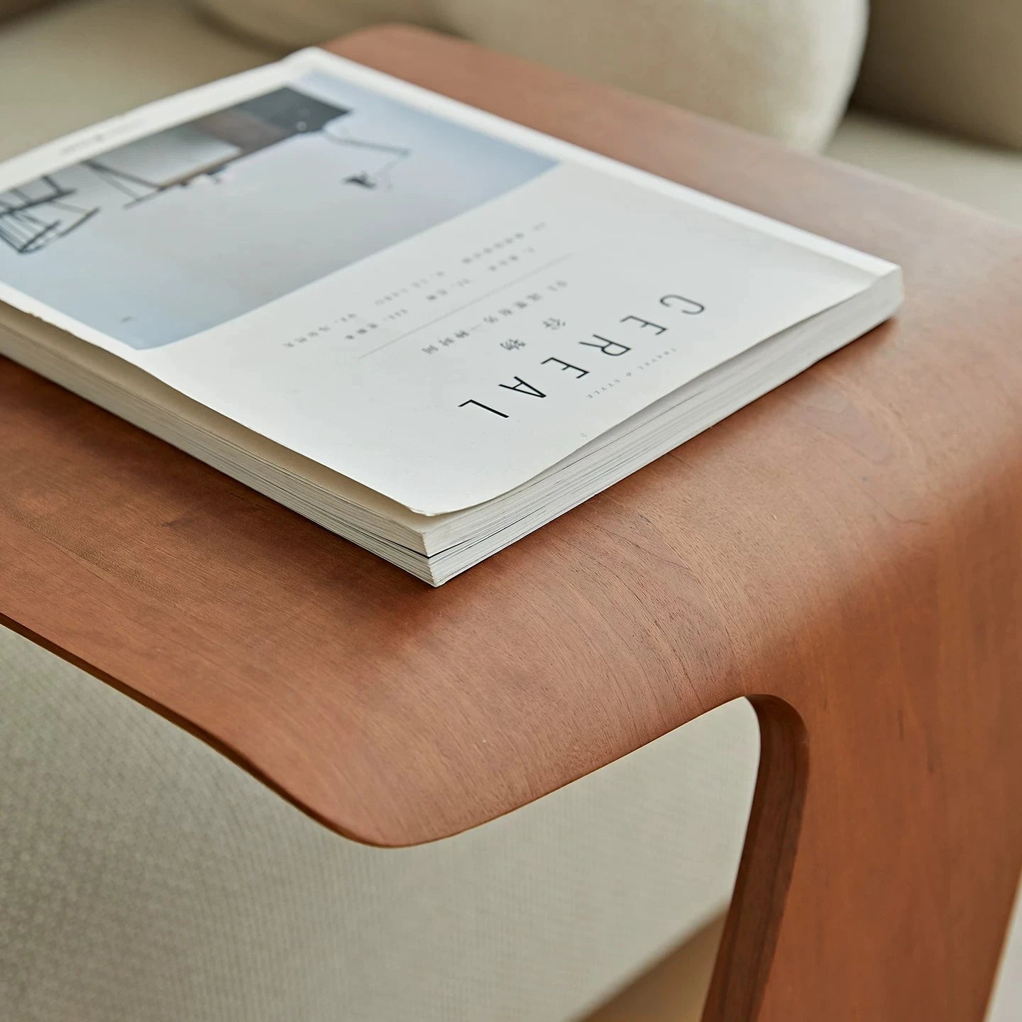 Table Basse Carrée en Bois Massif - Design Minimaliste