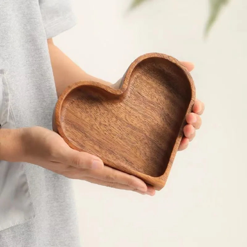 Plateau Décoratif en Bois Forme Cœur pour Desserts et Sushis