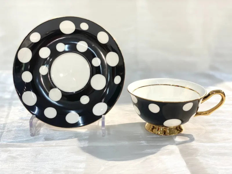 Duo de Tasses à Café Rétro avec Soucoupes 220ml