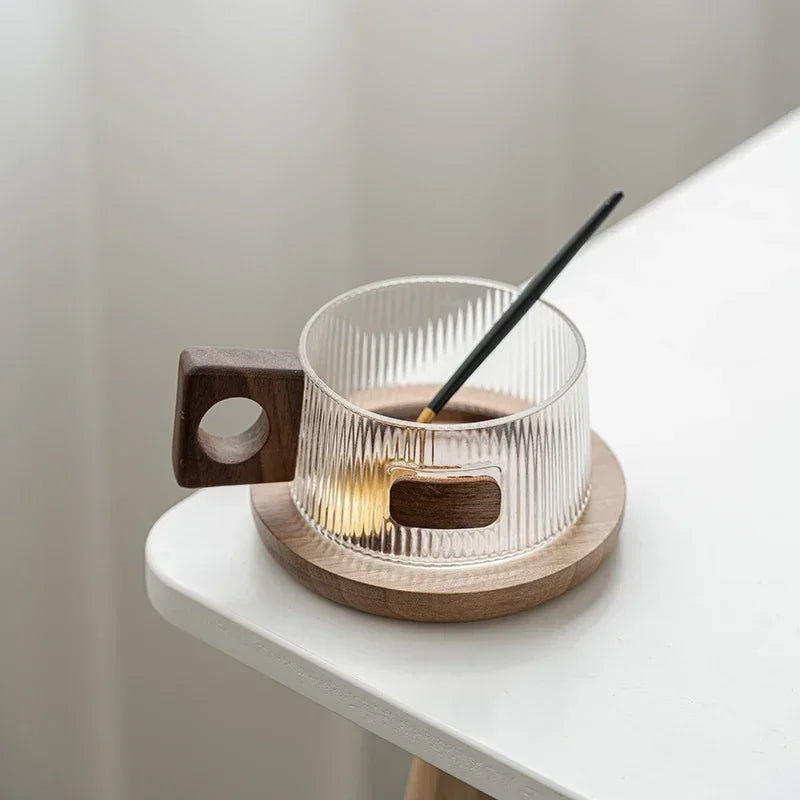 Tasse en Verre avec Poignée en Bois de Noyer