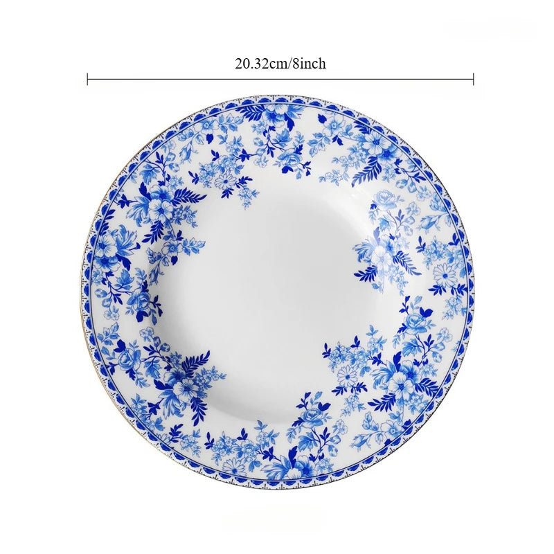 Assiette en Porcelaine Bleu et Blanc Motif Floral Classique